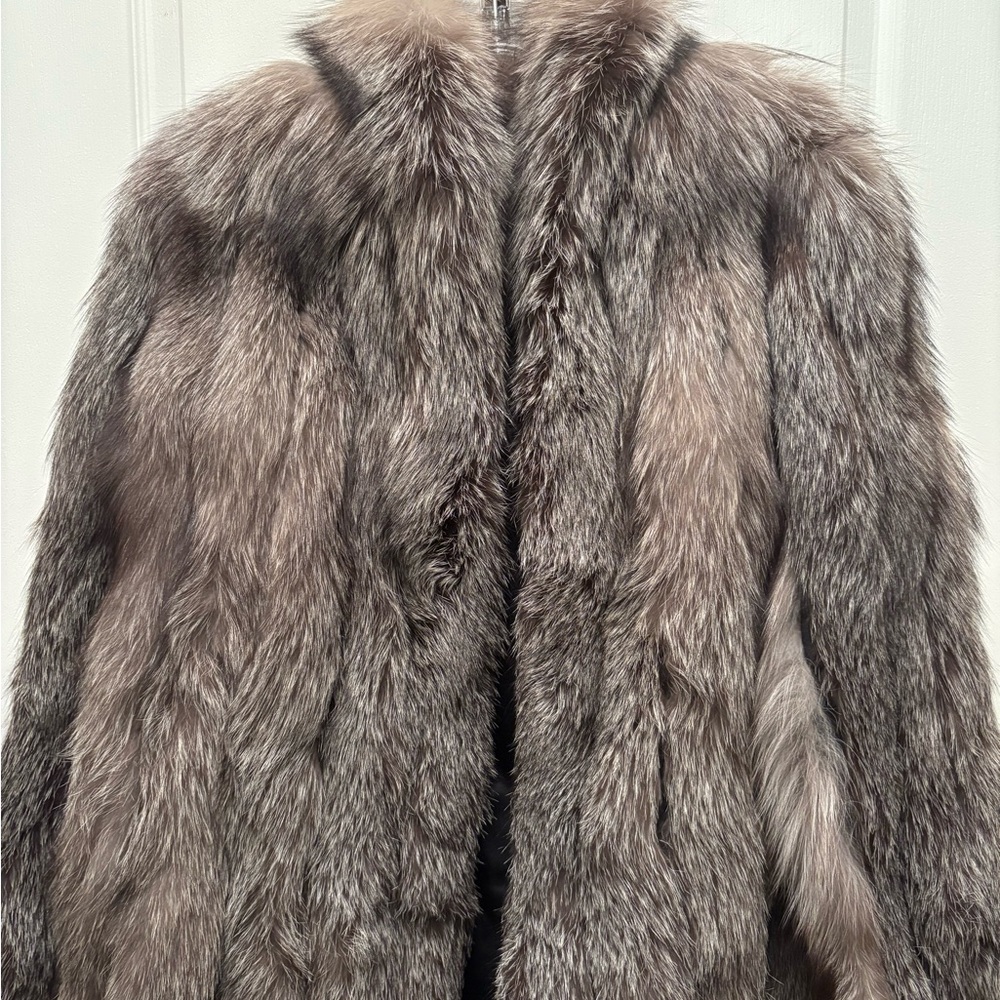 J. Percy for Marvin Richard’s Authentic Fox fur coat size L